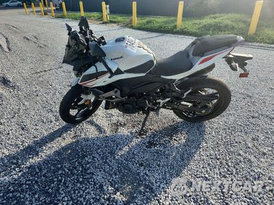 Trzecie zdjęcie samochodu z tyłu: 2023 KAWASAKI ER400 D VIN:JKAERKD19PDAR1716 - miniatura