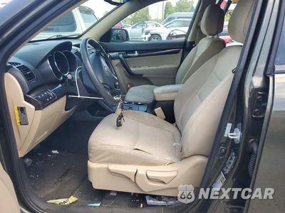 Zdjęcie 7 z 12 samochodu: 2012 KIA SORENTO LX VIN:5XYKT4A28CG248518 - miniatura