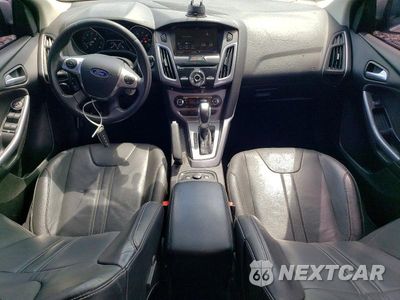 Zdjęcie 8 z 12 samochodu: 2014 FORD FOCUS TITANIUM VIN:1FADP3N27EL463404 - miniatura