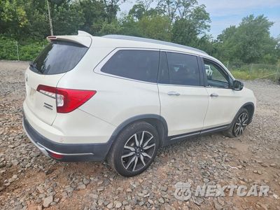 Trzecie zdjęcie samochodu z tyłu: 2019 HONDA PILOT TOURING VIN:5FNYF6H91KB007308 - miniatura