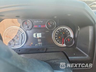 Zdjęcie 9 z 12 samochodu: 2019 RAM 1500 CLASSIC SLT VIN:1C6RR7TT9KS601790 - miniatura