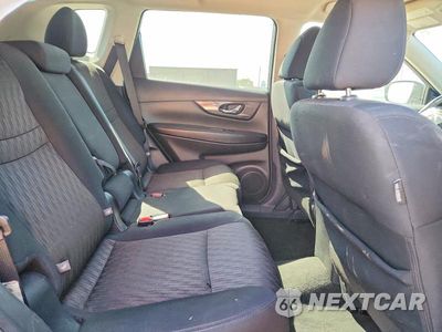 Zdjęcie 11 z 14 samochodu: 2018 NISSAN ROGUE S VIN:5N1AT2MV9JC787846 - miniatura