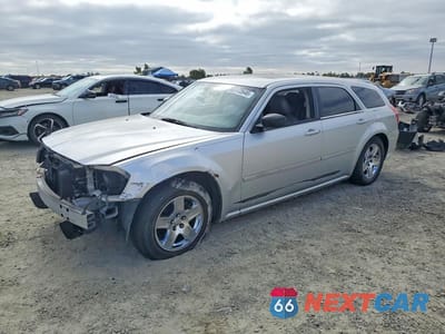 2005 DODGE MAGNUM SXT 2D4FV48V55H123690 - główne zdjęcie licytacji z USA - miniatura