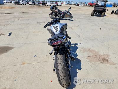 Czwarte zdjęcie samochodu z boku: 2025 YAMAHA MT09 SP VIN:JYARN95Y6SA000413 - miniatura