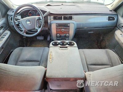 Zdjęcie 8 z 13 samochodu: 2009 CHEVROLET TAHOE C1500 LS VIN:1GNEC13329R294896 - miniatura
