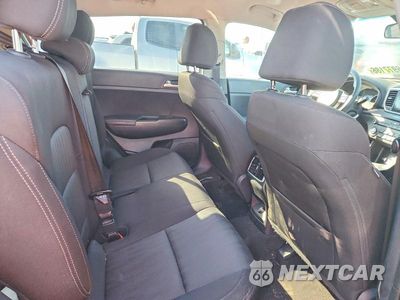 Zdjęcie 11 z 14 samochodu: 2021 KIA SPORTAGE LX VIN:KNDPMCAC0M7886654 - miniatura