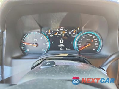 Zdjęcie 9 z 14 samochodu: 2017 GMC YUKON XL DENALI VIN:1GKS2HKJ2HR345176 - miniatura