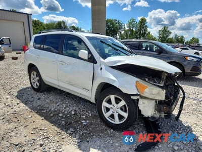 Czwarte zdjęcie samochodu z boku: 2008 TOYOTA RAV4 LIMITED VIN:JTMBD31V485169364 - miniatura