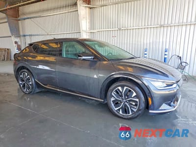 Czwarte zdjęcie samochodu z boku: 2023 KIA EV6 WIND VIN:KNDC34LA8P5609897 - miniatura