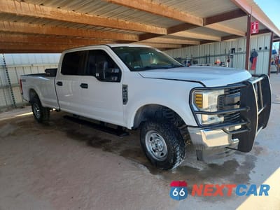Czwarte zdjęcie samochodu z boku: 2019 FORD F250 SUPER DUTY VIN:1FT7W2B64KEC99864 - miniatura