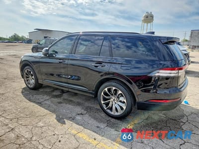 Drugie zdjęcie samochodu z przodu: 2026 LINCOLN AVIATOR VIN:5LM5J6XC9TGL06432 - miniatura