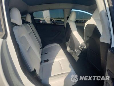 Zdjęcie 10 z 12 samochodu: 2024 TESLA MODEL Y VIN:7SAYGDEF7RA294692 - miniatura