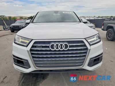 Piąte zdjęcie samochodu w środku: 2017 AUDI Q7 PREMIUM PLUS VIN:WA1LAAF70HD003497 - miniatura
