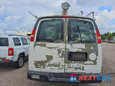Zdjęcie 6 z 13 samochodu: 2006 CHEVROLET EXPRESS G2500 VIN:1GCGG25VX61172663 - miniatura