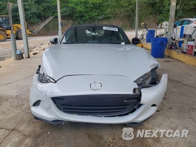 Piąte zdjęcie samochodu w środku: 2019 MAZDA MX-5 MIATA CLUB VIN:JM1NDAC70K0306773 - miniatura