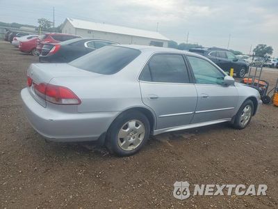 Trzecie zdjęcie samochodu z tyłu: 2002 HONDA ACCORD EX VIN:1HGCG16502A080982 - miniatura
