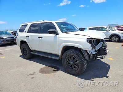 Czwarte zdjęcie samochodu z boku: 2019 TOYOTA 4RUNNER SR5 VIN:JTEZU5JR9K5206215 - miniatura