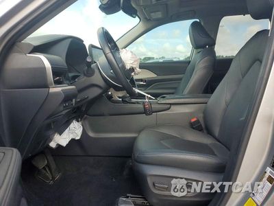 Zdjęcie 7 z 13 samochodu: 2024 TOYOTA GRAND HIGHLANDER LIMITED VIN:5TDAAAA50RS008921 - miniatura