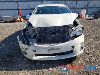 Piąte zdjęcie samochodu w środku: 2011 TOYOTA PRIUS TWO VIN:JTDKN3DU4B5333378 - miniatura