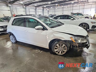 Czwarte zdjęcie samochodu z boku: 2015 VOLKSWAGEN GOLF VIN:3VW217AUXFM031646 - miniatura