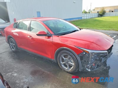 Czwarte zdjęcie samochodu z boku: 2025 KIA K4 LXS VIN:3KPFT4DE7SE033635 - miniatura