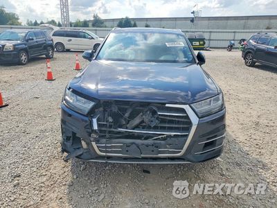 Piąte zdjęcie samochodu w środku: 2017 AUDI Q7 PREMIUM PLUS VIN:WA1LAAF70HD011244 - miniatura
