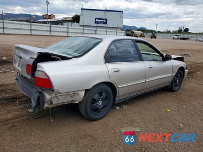 Trzecie zdjęcie samochodu z tyłu: 1997 HONDA ACCORD 4D SE VIN:1HGCD5603VA062498 - miniatura