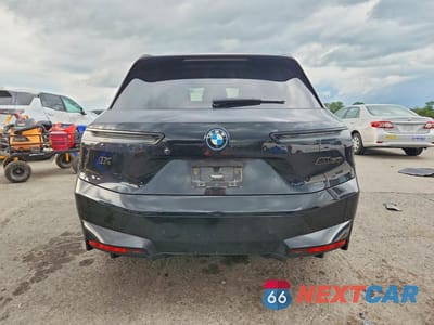 Zdjęcie 6 z 12 samochodu: 2023 BMW IX M60 VIN:WB533CF07PCK57903 - miniatura