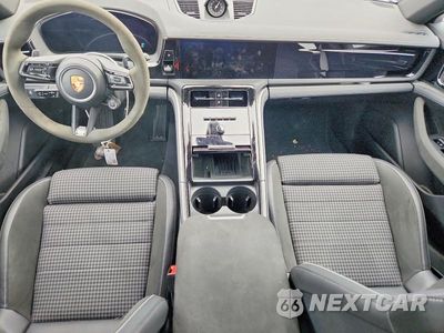Zdjęcie 8 z 12 samochodu: 2025 PORSCHE PANAMERA 4 E-HYBRID VIN:WP0AE2YAXSL045995 - miniatura