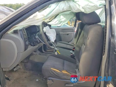 Zdjęcie 7 z 12 samochodu: 2010 CHEVROLET SILVERADO C1500 VIN:1GCPCPEAXAZ190371 - miniatura