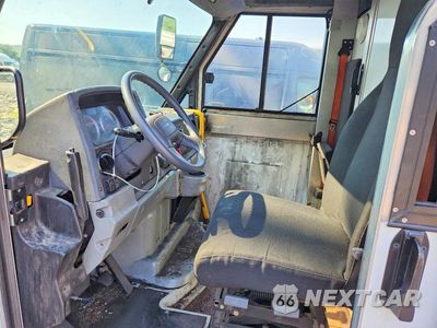 Zdjęcie 7 z 11 samochodu: 2015 ISUZU NPR HD DELIVERY TRUCK VIN:JALB4T17XF7W00386 - miniatura