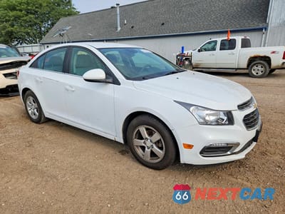 Czwarte zdjęcie samochodu z boku: 2015 CHEVROLET CRUZE LT VIN:1G1PC5SBXF7270170 - miniatura