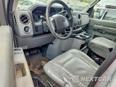 Zdjęcie 8 z 13 samochodu: 2013 FORD ECONOLINE E350 SUPER DUTY WAGON VIN:1FBNE3BL5DDA58558 - miniatura