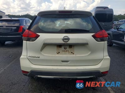 Zdjęcie 6 z 13 samochodu: 2018 NISSAN ROGUE S VIN:KNMAT2MT6JP526461 - miniatura