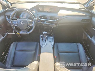 Zdjęcie 8 z 13 samochodu: 2020 LEXUS UX 250H VIN:JTHP9JBH3L2035913 - miniatura