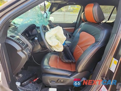 Zdjęcie 7 z 13 samochodu: 2019 FORD EXPLORER XLT VIN:1FM5K8D8XKGB22174 - miniatura