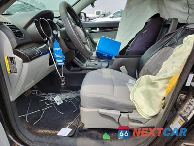 Zdjęcie 7 z 13 samochodu: 2013 KIA SORENTO LX VIN:5XYKT3A12DG376840 - miniatura