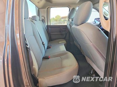 Zdjęcie 10 z 12 samochodu: 2018 RAM 1500 ST VIN:1C6RR6FG4JS280555 - miniatura
