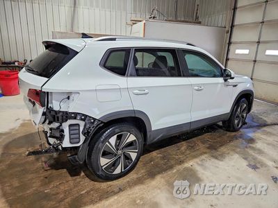 Trzecie zdjęcie samochodu z tyłu: 2024 VOLKSWAGEN TAOS SE VIN:3VVVX7B24RM121313 - miniatura