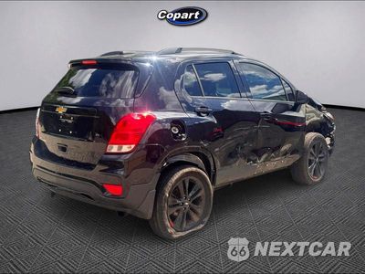Czwarte zdjęcie samochodu z boku: 2021 CHEVROLET TRAX 1LT VIN:KL7CJPSB3MB327677 - miniatura