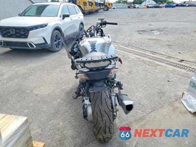 Czwarte zdjęcie samochodu z boku: 2011 KAWASAKI ZG1400 C VIN:JKBZGNC16BA007977 - miniatura