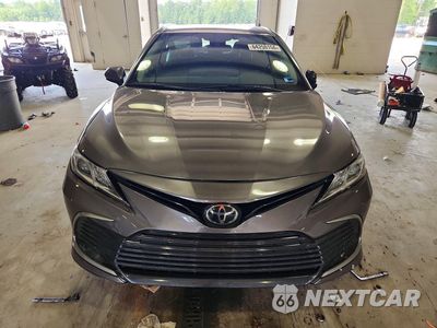 Piąte zdjęcie samochodu w środku: 2023 TOYOTA CAMRY LE VIN:4T1C11AK8PU090626 - miniatura