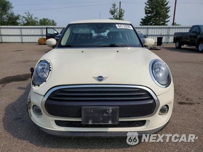 Piąte zdjęcie samochodu w środku: 2021 MINI COOPER VIN:WMWXU7C01M2M98286 - miniatura