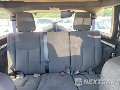 Zdjęcie 10 z 13 samochodu: 2018 JEEP WRANGLER UNLIMITED SPORT VIN:1C4BJWDG0JL876342 - miniatura