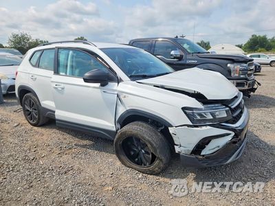 Czwarte zdjęcie samochodu z boku: 2022 VOLKSWAGEN TAOS S VIN:3VVMX7B2XNM055386 - miniatura