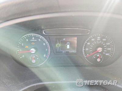 Zdjęcie 9 z 13 samochodu: 2016 KIA SORENTO LX VIN:5XYPG4A37GG045628 - miniatura