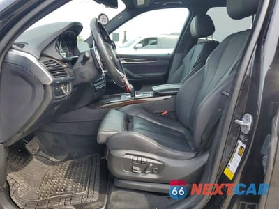 Zdjęcie 7 z 13 samochodu: 2014 BMW X5 SDRIVE35I VIN:5UXKR2C56E0H31218 - miniatura