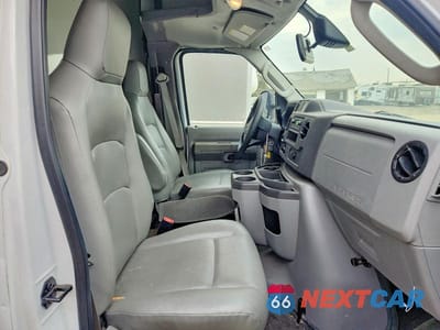 Zdjęcie 11 z 13 samochodu: 2024 FORD E350 DELIVERY TRUCK VIN:1FDWE3FNXRDD02381 - miniatura