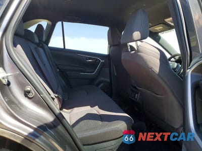 Zdjęcie 11 z 13 samochodu: 2025 TOYOTA RAV4 SE VIN:JTM16RFV5SJ077177 - miniatura