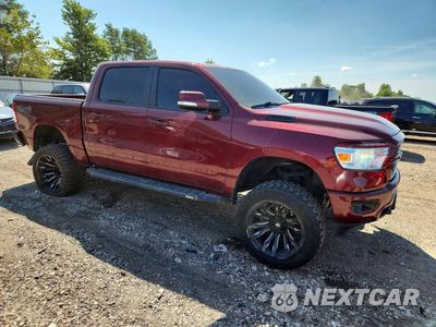 Czwarte zdjęcie samochodu z boku: 2020 RAM 1500 BIG HORN/LONE STAR VIN:1C6SRFFT8LN259630 - miniatura